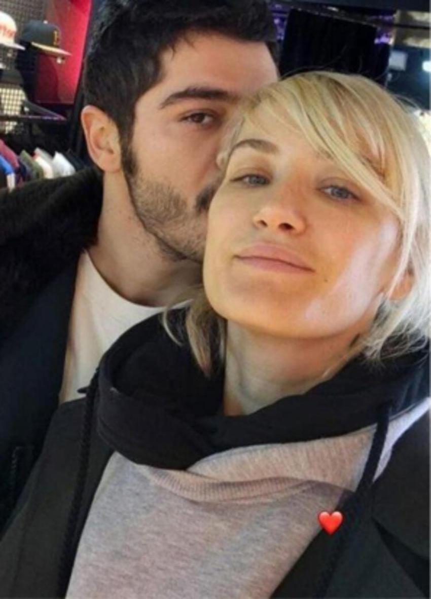 Burak Deniz ile aşk yaşayan Didem Soydan mavi bikinisiyle Instagram'ı salladı