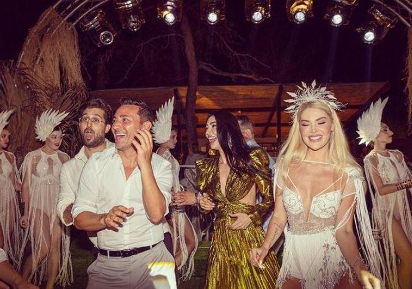 Mustafa Sandal, eşi Melis Sütşurup'a plajda ders verdi!