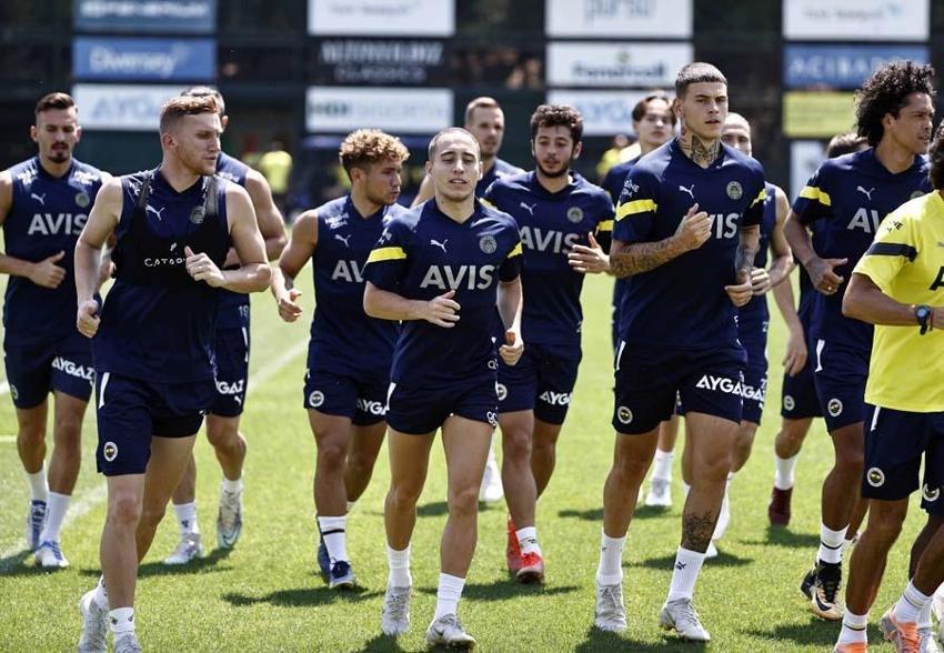 Fenerbahçe'den yeni transfer için flaş karar! 4 yıllık sözleşöe imzalandı 1 dakika bile forma giymeden gidiyor...