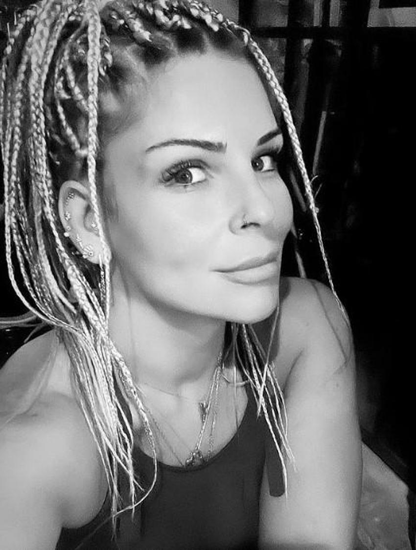 Pelin Öztekin bikinili cesur pozlarıyla Instagram'ı alev alev yaktı geçti