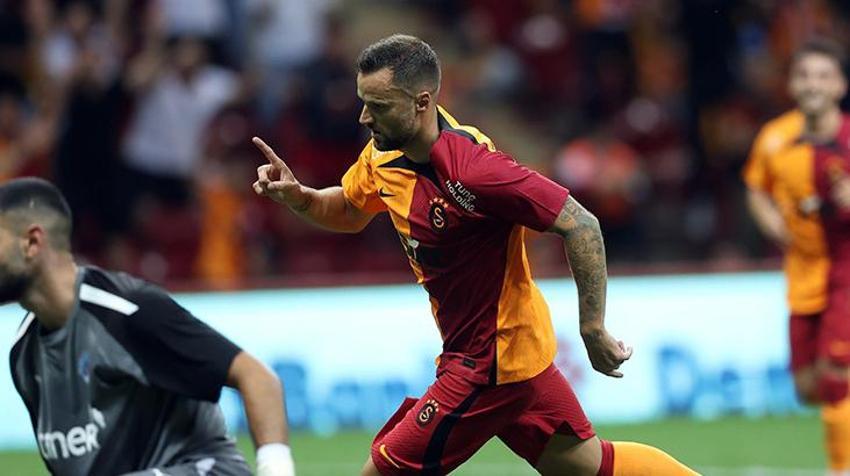 Galatasaray'da iki ayrılık! Taraftar 'kalsın' diyor Okan Buruk gönderiyor