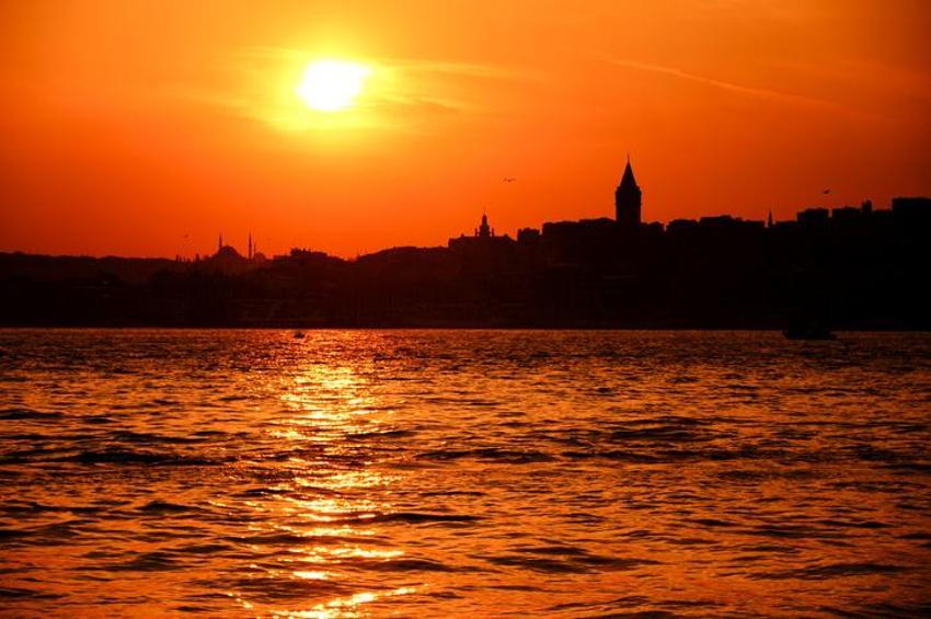 Meteoroloji’den yağış ve aşırı sıcak uyarısı art arda geldi! Tarih verildi, kavuracak...