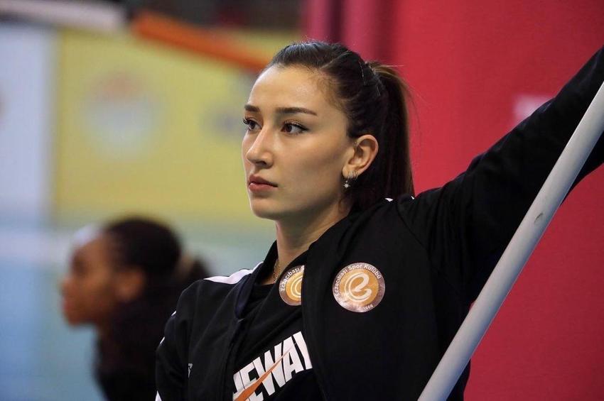 Hande Baladın, Galatasaraylı futbolcuyla yeni aşka yelken açtı