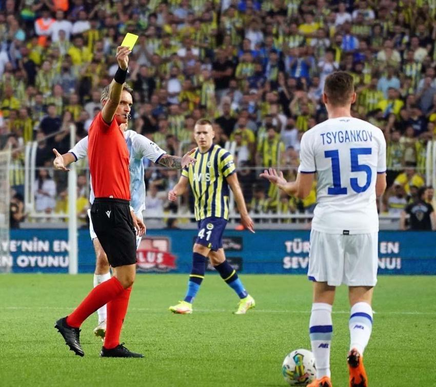 Fenerbahçe'nin Dinamo Kiev maçında gol yemesine neden oldu: Ferdi Kadıoğlu'nun bu hastalığı terk etmesi gerek!