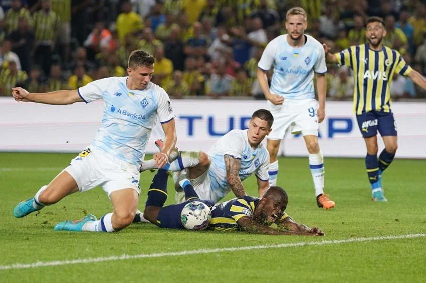 Fenerbahçe taraftarı dünya basınında! 'Vladimir Putin' tezahüratı damga vurdu...