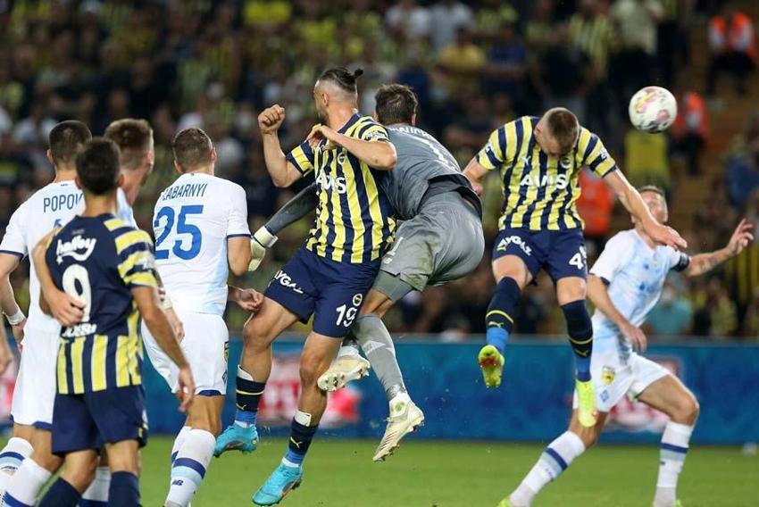 Fenerbahçe taraftarı dünya basınında! 'Vladimir Putin' tezahüratı damga vurdu...