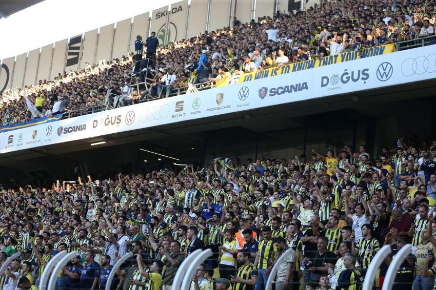 Fenerbahçe taraftarı dünya basınında! 'Vladimir Putin' tezahüratı damga vurdu...