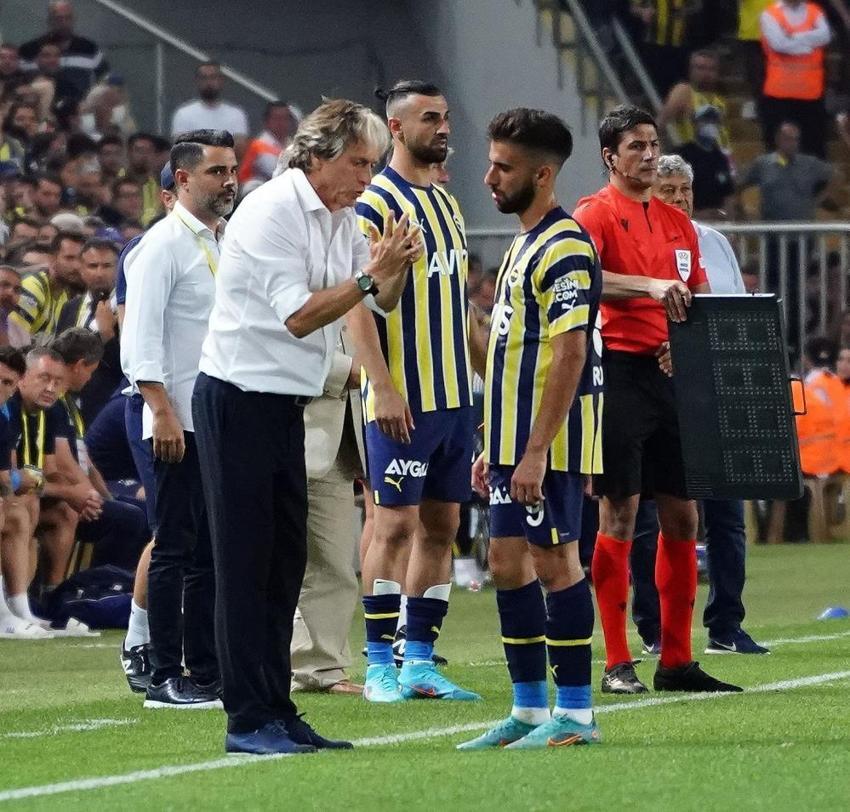 Fenerbahçe - Dinamo Kiev maçı sonrası en çok o konuşulmuştu! Taraftar tepki göstermişti: Jorge Jesus'un Arda Güler'i oynatmama sebebi ortaya çıktı