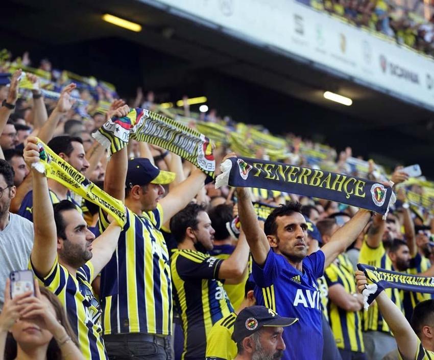 Tribünlerin 'Putin' tezahüratı sonrası UEFA soruşturma açtı! Fenerbahçe'ye ceza gelir mi?