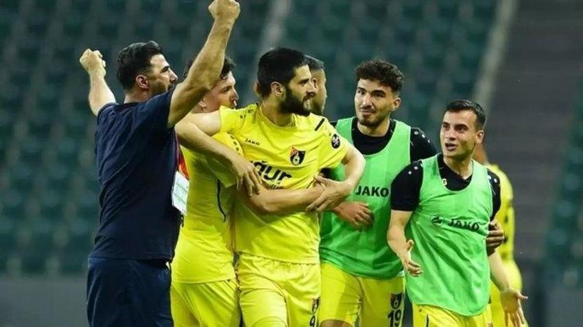 Galatasaray bombayı patlattı! Çifte transfer, milli futbolcu geliyor, Okan Buruk 7 yıl sonra...