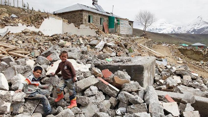 Deprem ile ilgili son dakika açıklaması! Deprem olasılığı artık çok yüksek! 45 ili 110 ilçeyi vuracak! İstanbul, Ankara, İzmir...