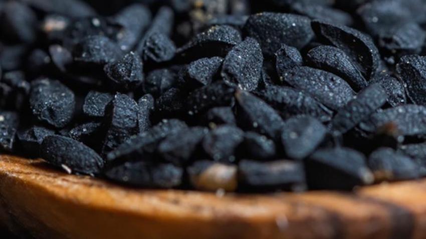 Testosteron seviyesini yükselterek cinsel gücü artırıyor, kan şekerini dengeliyor, kolesterolü düşürür! Yağı tam bir şifa deposu...  