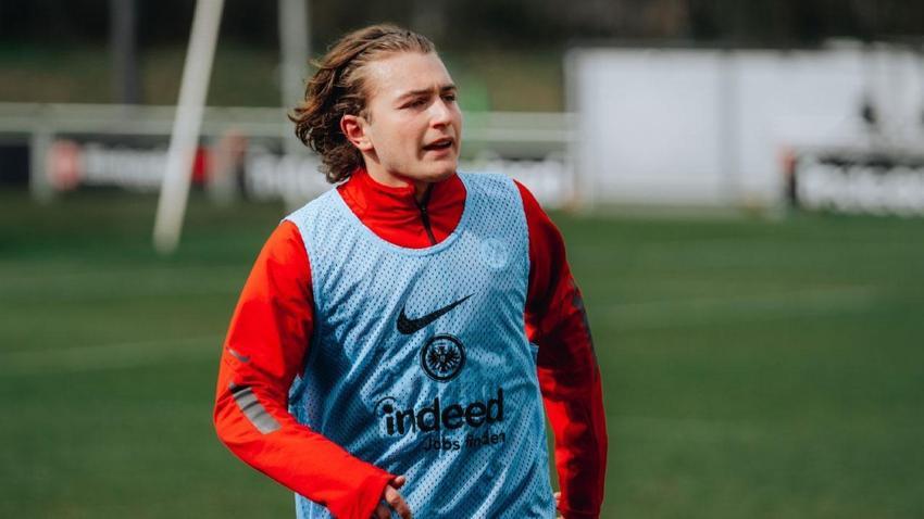 GALATASARAY'DA SON DAKİKA! 4 transfer bombası birden! 2 orta saha 1 10 numara 1 forvet