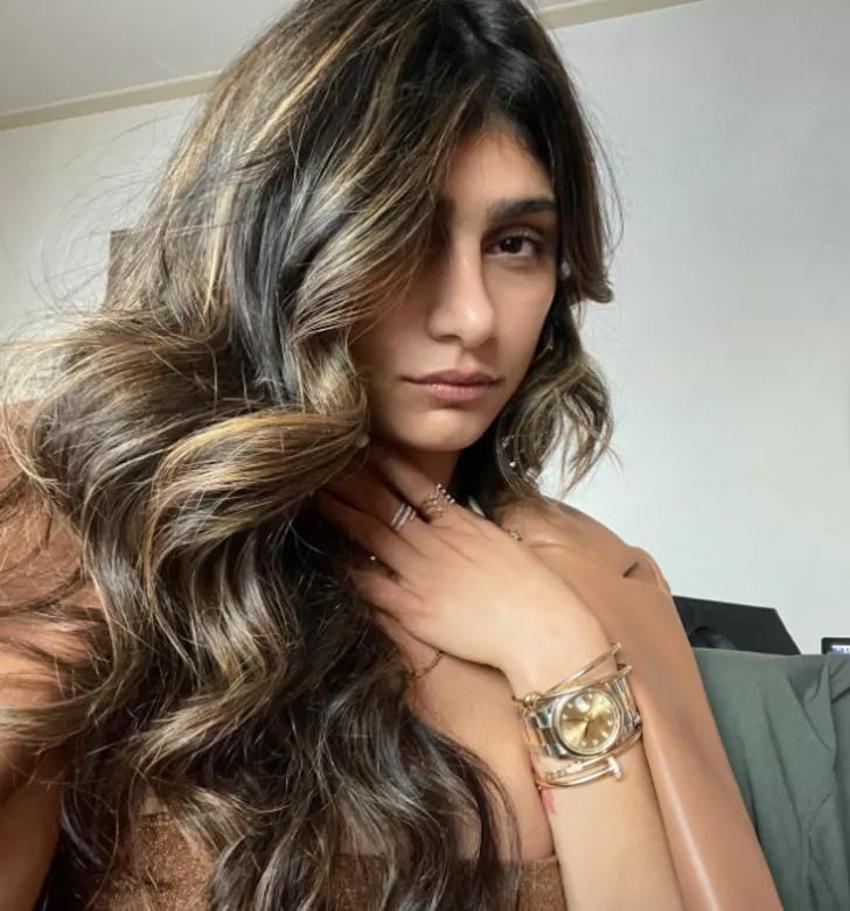Mia Khalifa'nın pozları sosyal medyaya damga vurdu!