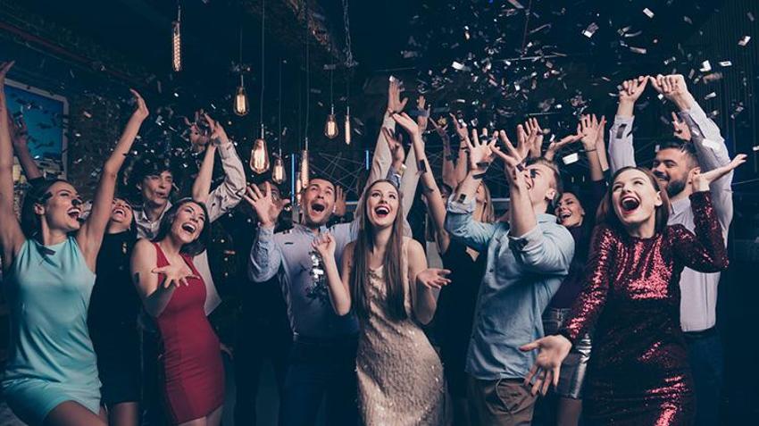 'Kaliforniya Sendromu'na yakalanmış olabilirsiniz! Giderek daha çok insanı etkisi altına alıyor, para, eğlence ve zevk...