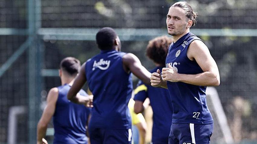 Fenerbahçe taraftarlarını çıldırtan transfer! Jorge Jesus'tan Ümit Özat'ı bile şaşırtan hamle!