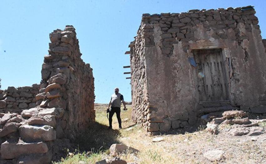 'Gizemli köy'e defineci istilası! Ermenilerden kalan altınlar ve...