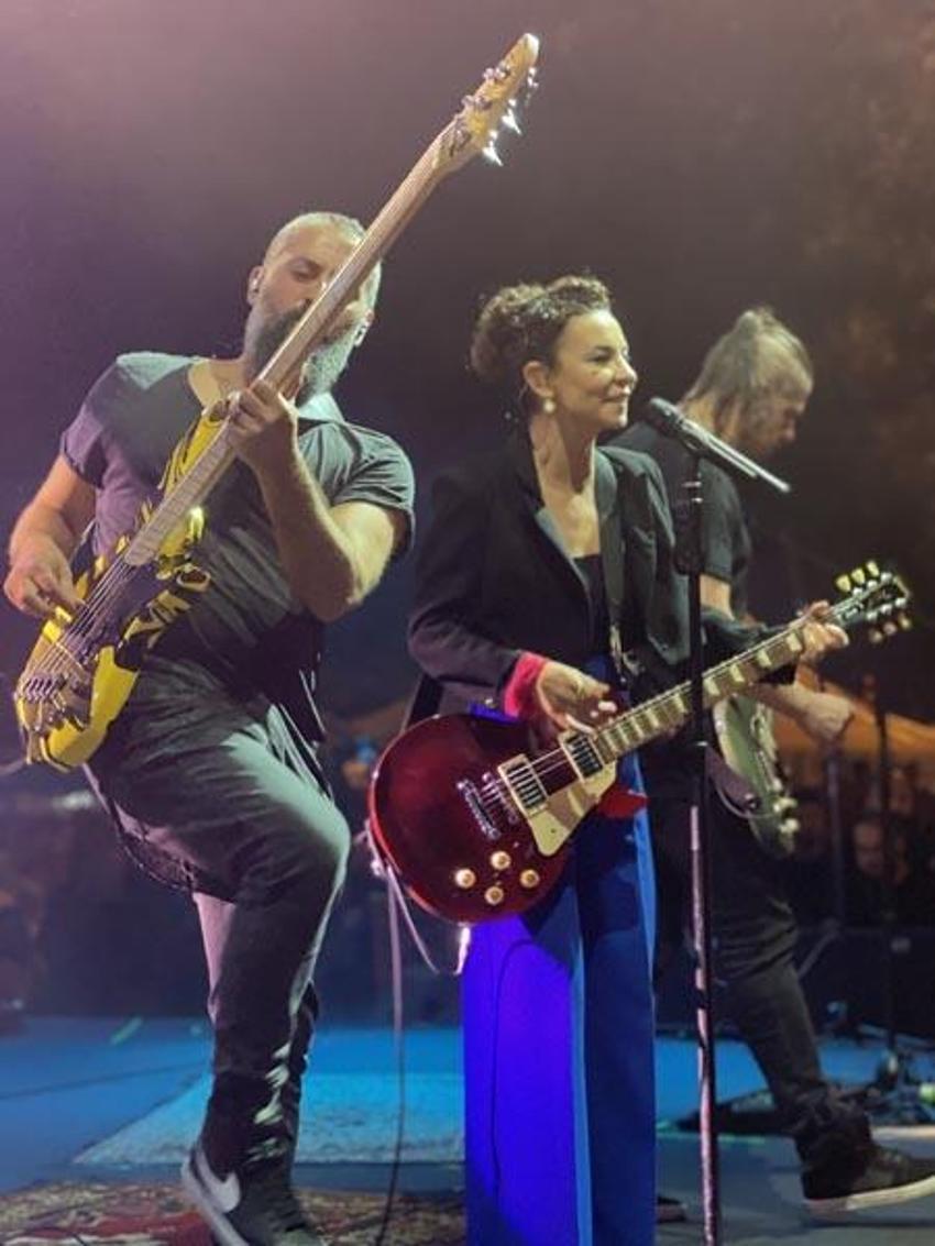 Fatma Turgut, konserine gelemeyen hayranına sürpriz yaptı