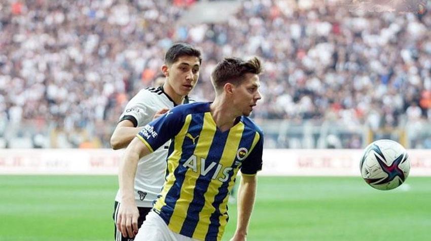 Alioski Samandıra'ya adımını attı 9 futbolcu Fenerbahçe'den ayrılmak için eşyalarını topladı