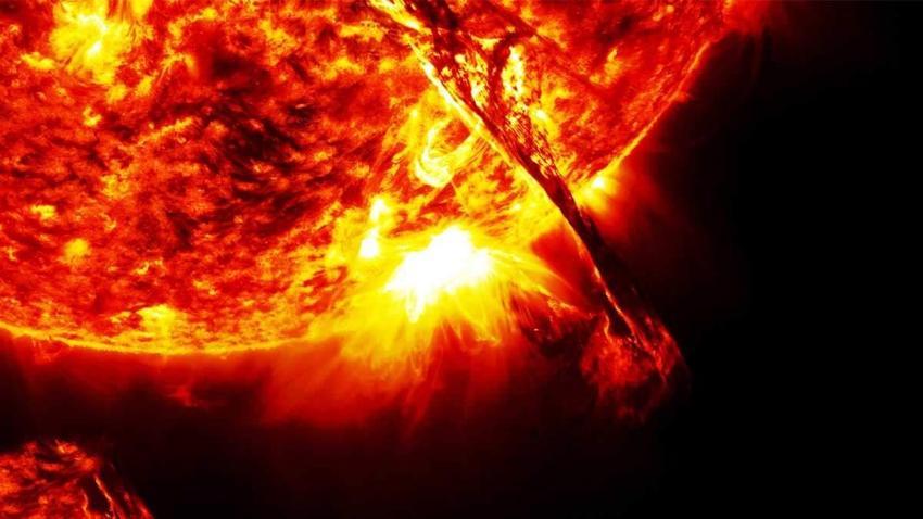 Son 24 saat! Güneş fırtınası dünyayı vuracak, işte etkileri
