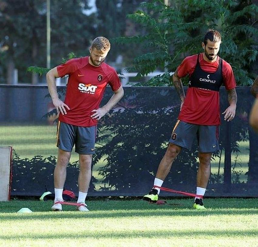 GALATASARAY'DA SON DAKİKA! Yıldız futbolcu isyan etti! 'Yarım saatte bir menajerimi arıyorum bırakın beni gideyim'