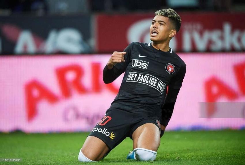 Galatasaray transferi bitirdi! Evander 10 numaralı Aslan oluyor işte maliyeti...