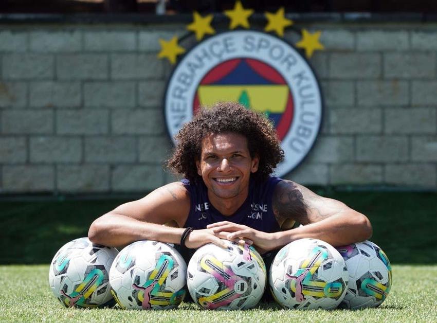 Fenerbahçe'nin UEFA listesinde son dakika değişikliği! Slovacko maçına saatler kala...