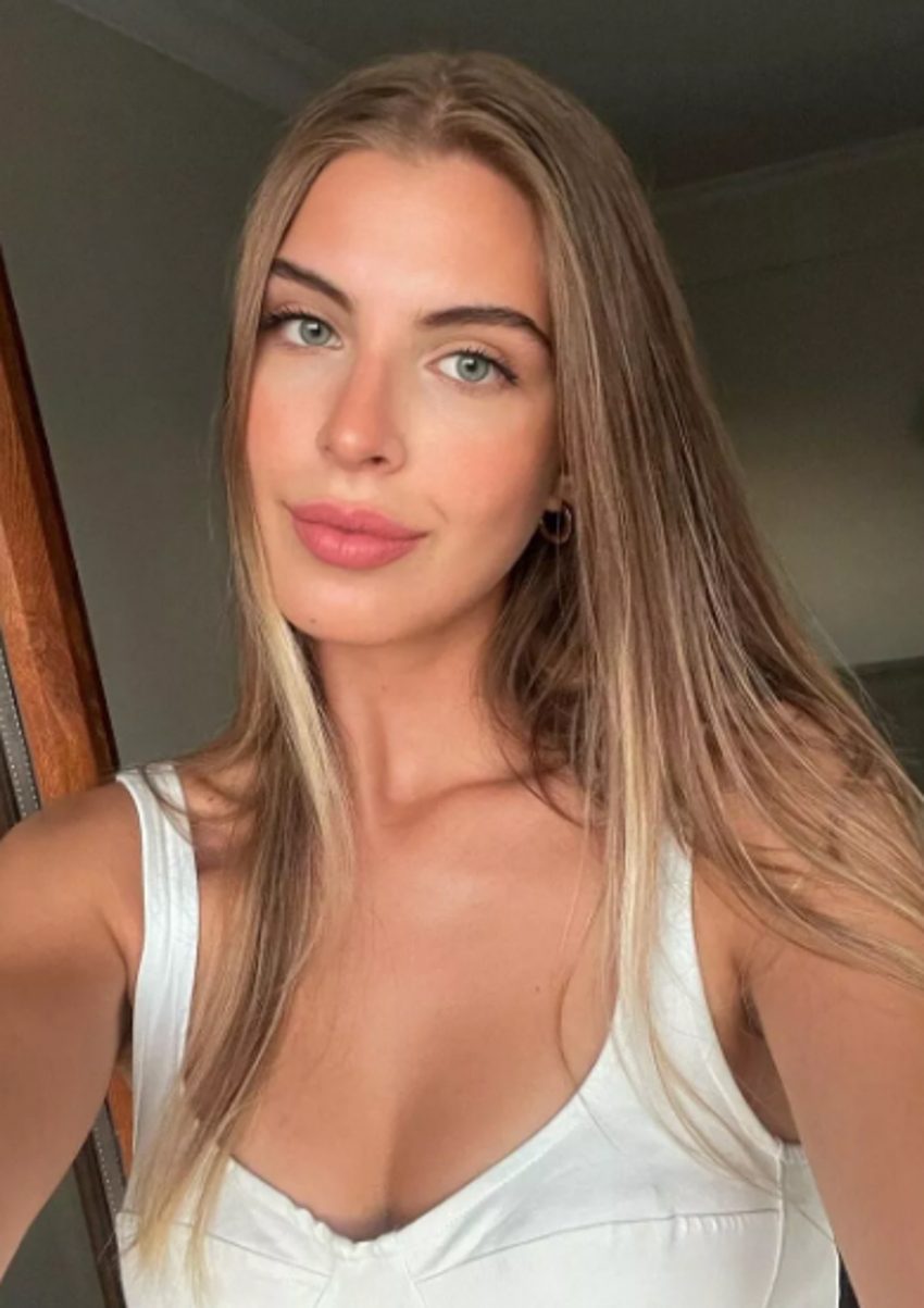 MasterChef Dilara Kavadar bikinili tatil pozlarıyla adından söz ettirdi!