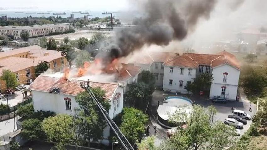 Balıklı Rum Hastanesi Yaşlı Bakımevi'nde yangın!