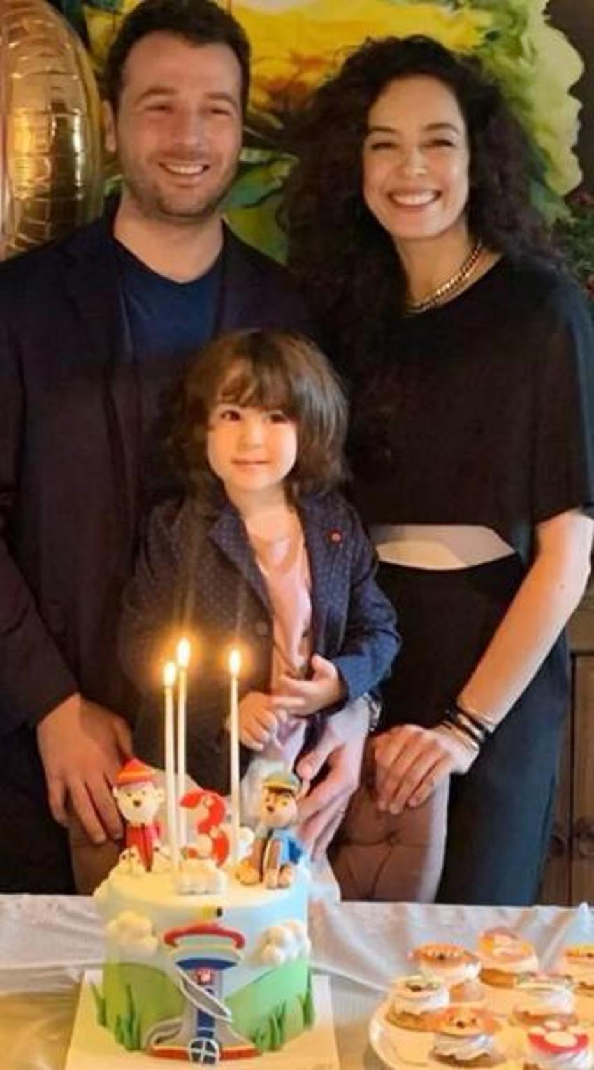 Azra Akın tatilin tadını çıkartıyor!