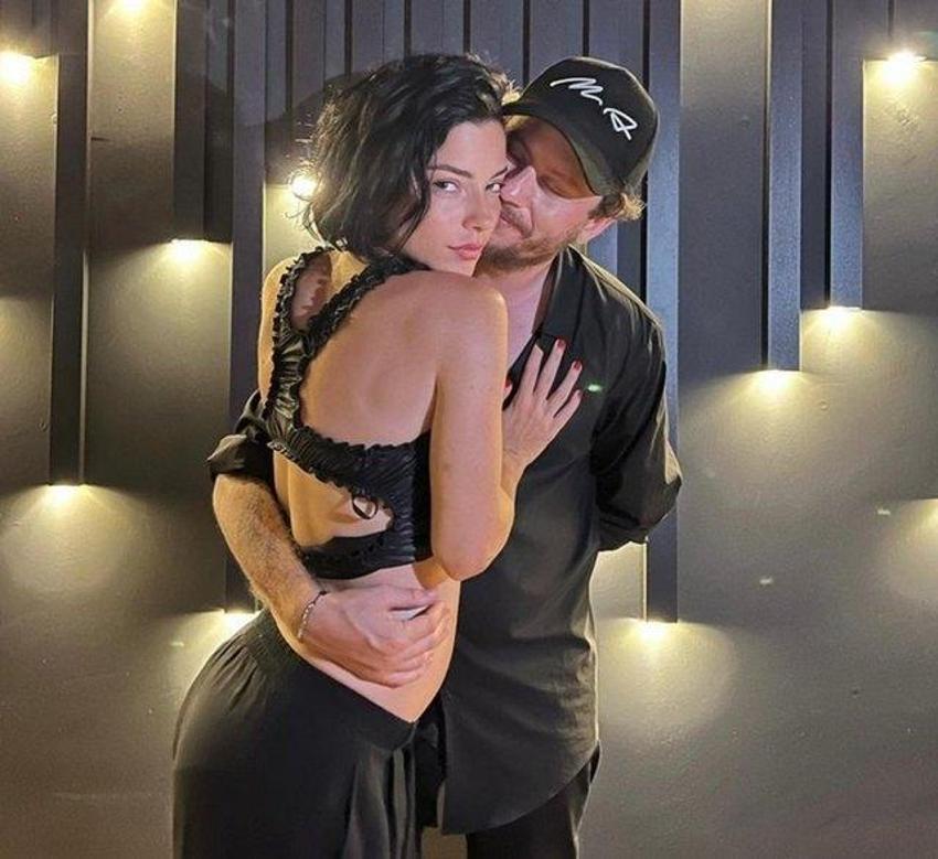 Merve Boluğur ile Mert Aydın evleniyor mu? Fotoğraftaki detay şaşırttı...