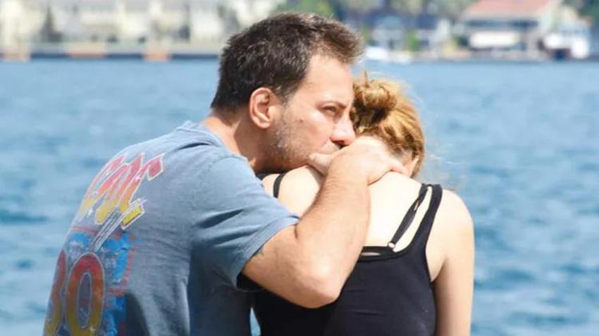 Kaan Taşaner önce sevgilisine kızdı sonra öpücüklere boğdu!