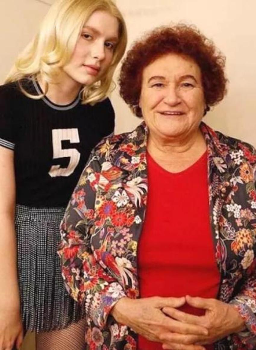 Aleyna Tilki'den düet açıklaması! "Şu an bacaklarım titriyor, içeride soğuk bir su içmem lazım"