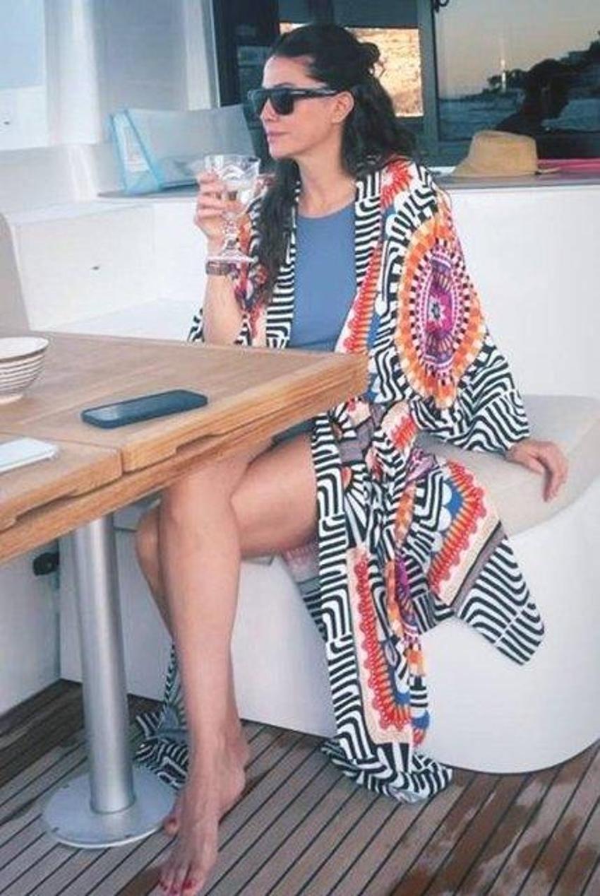 Başak Dizer'in doğum kiloları gitti! Tatil fotoğraflarını paylaştı