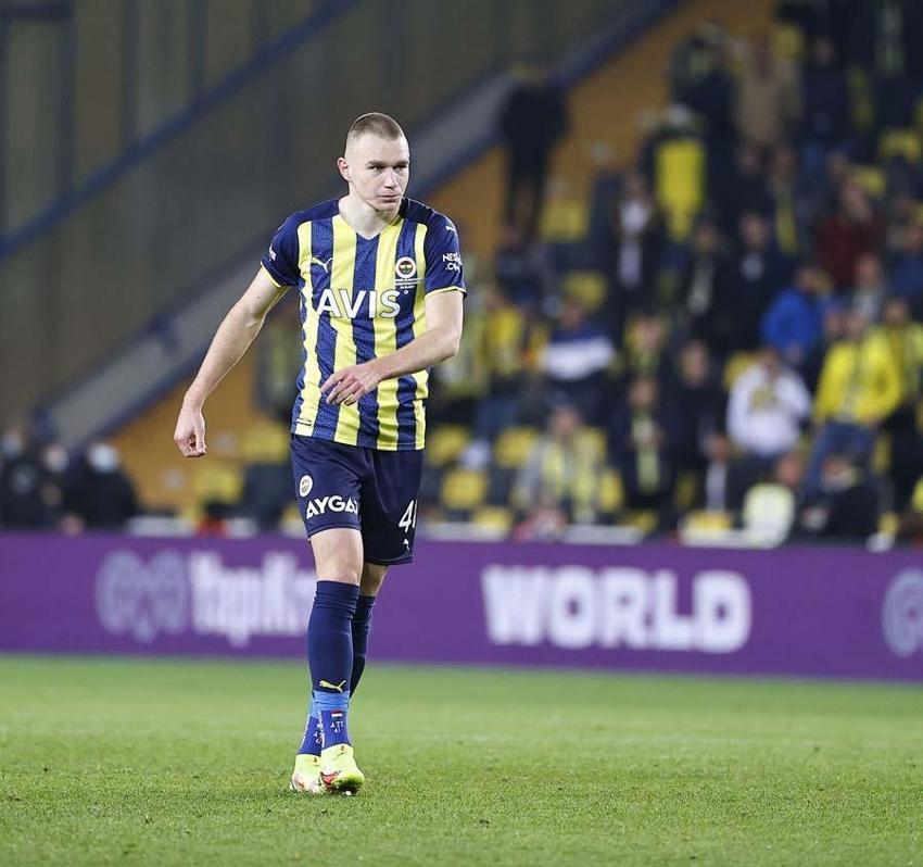 Fenerbahçe son dakika transfer haberi! Attila Szalai için Premier Lig ekibi teklif...
