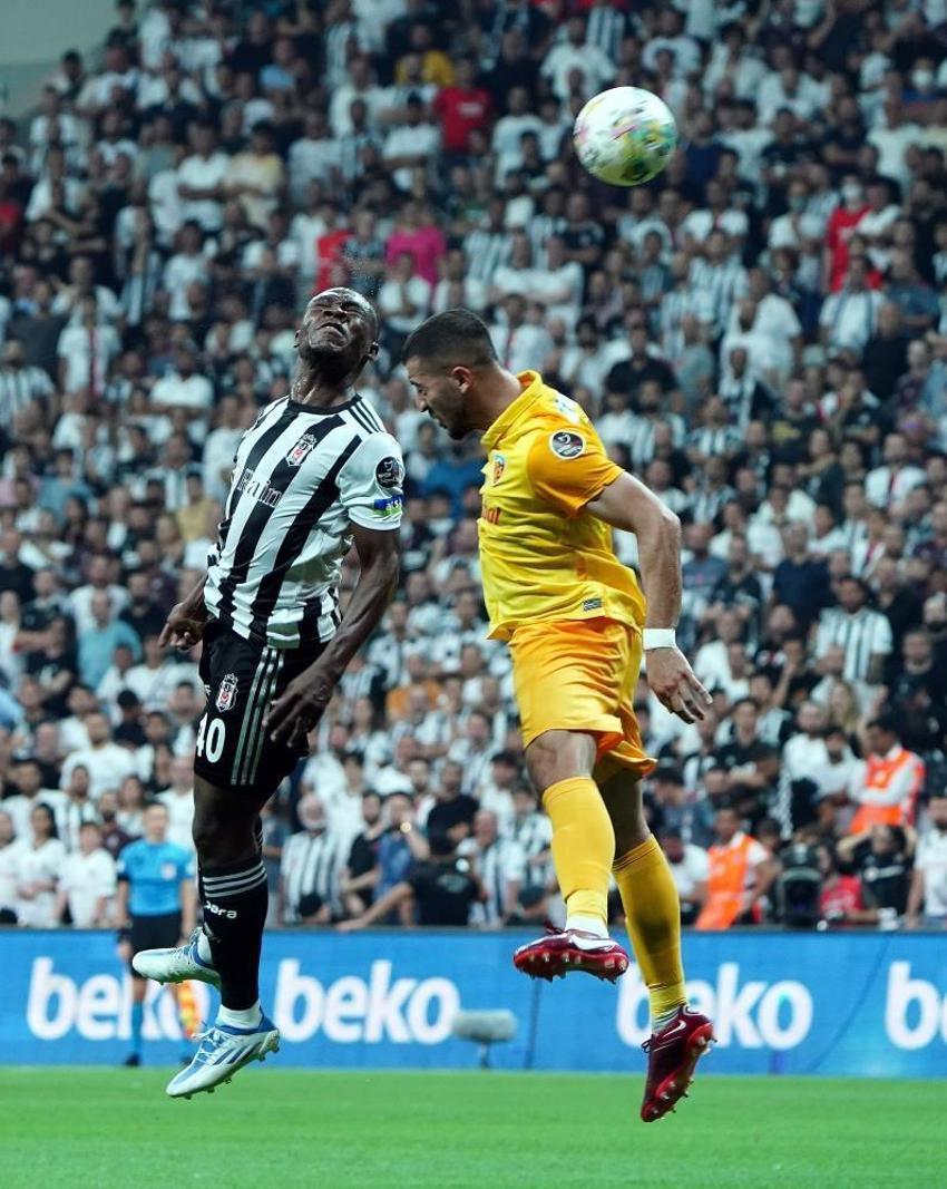 Beşiktaş - Kayserispor maçında yok yok! Kırmızı kartlar havada uçuştu, yeni transfer çılgına döndü