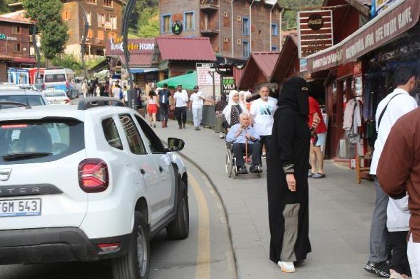 Turistler akın etti, Ayder Yaylası doldu