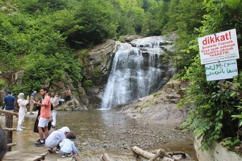 Turistler akın etti, Ayder Yaylası doldu