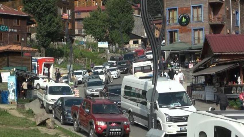 Turistler akın etti, Ayder Yaylası doldu
