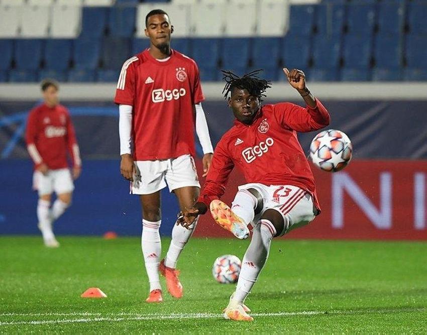 İşte Fenerbahçe'nin yeni golcüsü! Boy, fizik, oyun stili resmen Emenike!