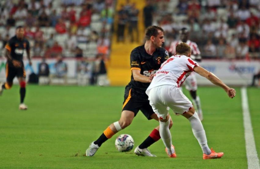 Antalyaspor-Galatasaray maçında olay! Okan Buruk resmen çıldırdı, Fernando Muslera damga vurdu, 90'da Bafetimbi Gomis...