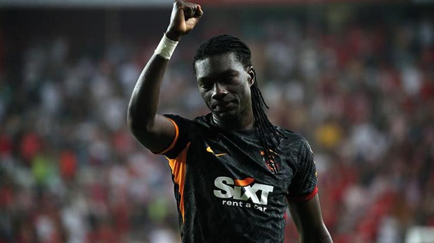 Antalyaspor-Galatasaray maçında olay! Okan Buruk resmen çıldırdı, Fernando Muslera damga vurdu, 90'da Bafetimbi Gomis...