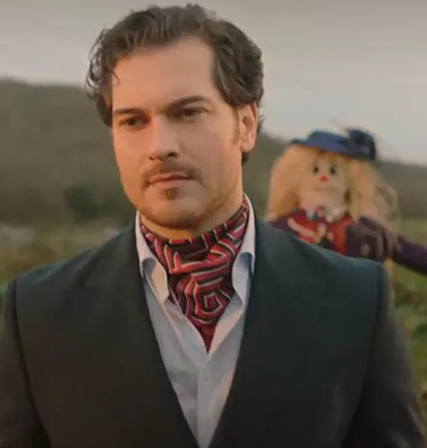 Çağatay Ulusoy sette kaza geçirdi! Ölümden döndü...
