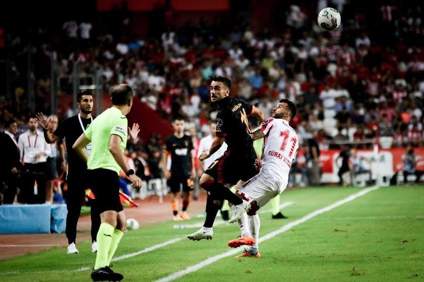 Onun için 'futbolcu değil' demişti! Dün akşam taraftarları delirtti Okan Buruk Torrent'e hak verdi