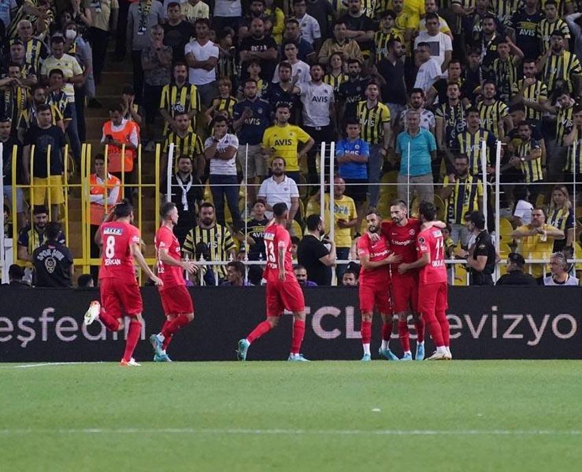 Dünkü maçın yıldızı için olay yaratan sözler! 'Kendi için mi oynuyor yoksa takım için mi belli değil'