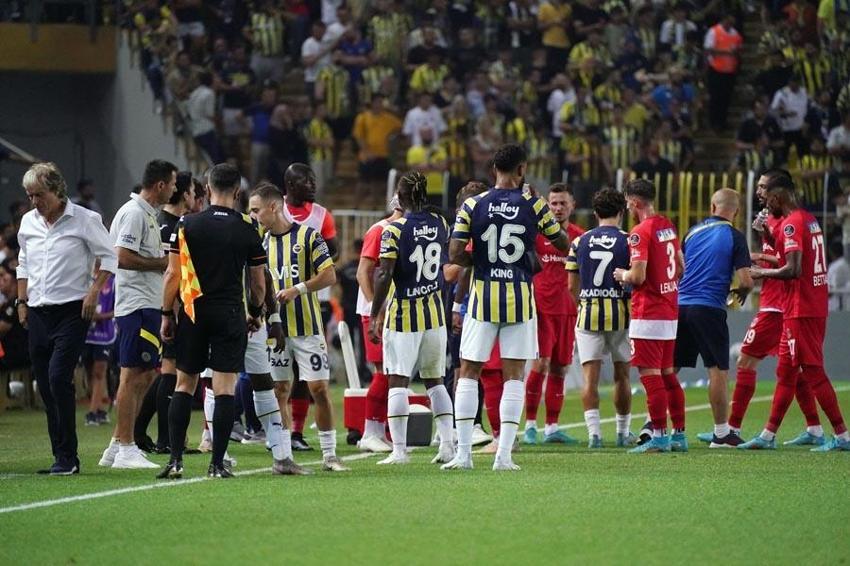 Dünkü maçın yıldızı için olay yaratan sözler! 'Kendi için mi oynuyor yoksa takım için mi belli değil'