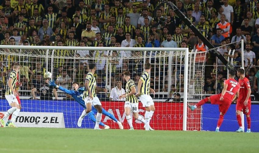 Dünkü maçın yıldızı için olay yaratan sözler! 'Kendi için mi oynuyor yoksa takım için mi belli değil'