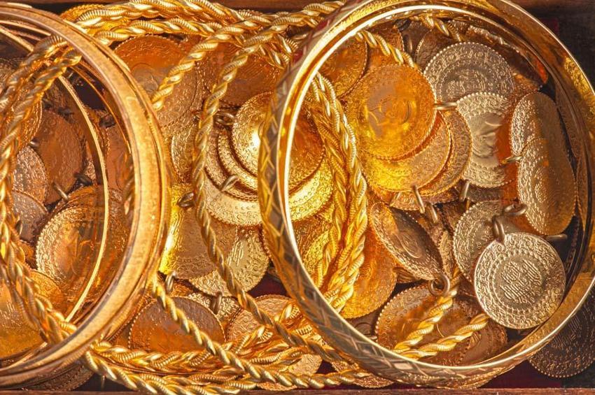 Altın fiyatlarında son durum! Altın fiyatları hızla değişiyor: 9 Ağustos günü gram altın ve çeyrek altın fiyatlarında dalgalanma devam ediyor...