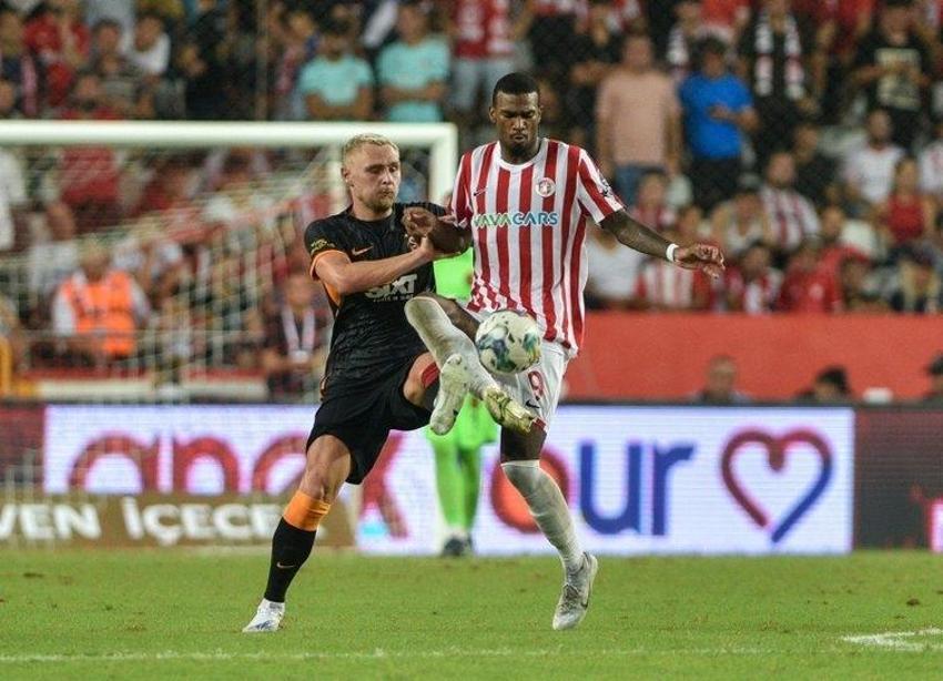 Fatih Terim onun için 'Florya'da malzemecilik bile yapar' demişti! Okan Buruk 3 oyuncunun fişini çekti
