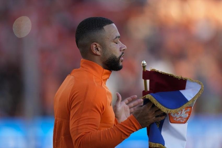 Van Persie'nin can düşmanını Florya'ya getiriyor! Mertens ve Torreira transferleri unutulacak! Yılın bombası...